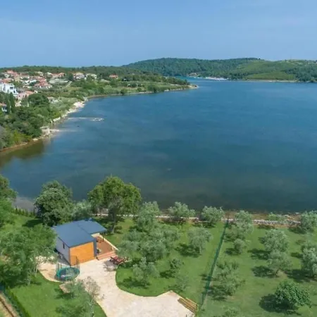 Hébergement de vacances House Ive- Romantische Flucht- Jacuzzi- Pool- By Interhome