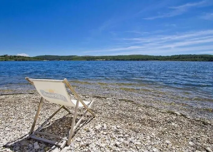 House Ive- Romantische Flucht- Jacuzzi- Pool- By Interhome Nyaraló *