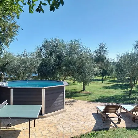 Holiday home House Ive- Romantische Flucht- Jacuzzi- Pool- By Interhome