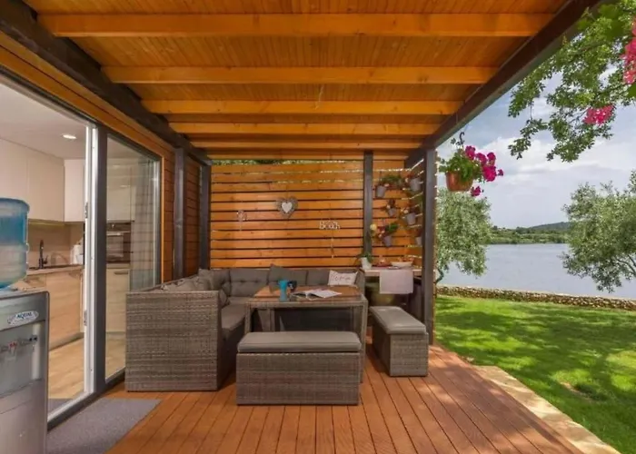 House Ive- Romantische Flucht- Jacuzzi- Pool- By Interhome Semesterbostad Pula