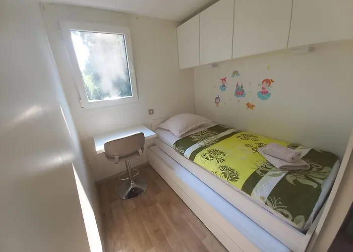 Vakantiehuis House Ive- Romantische Flucht- Jacuzzi- Pool- By Interhome *