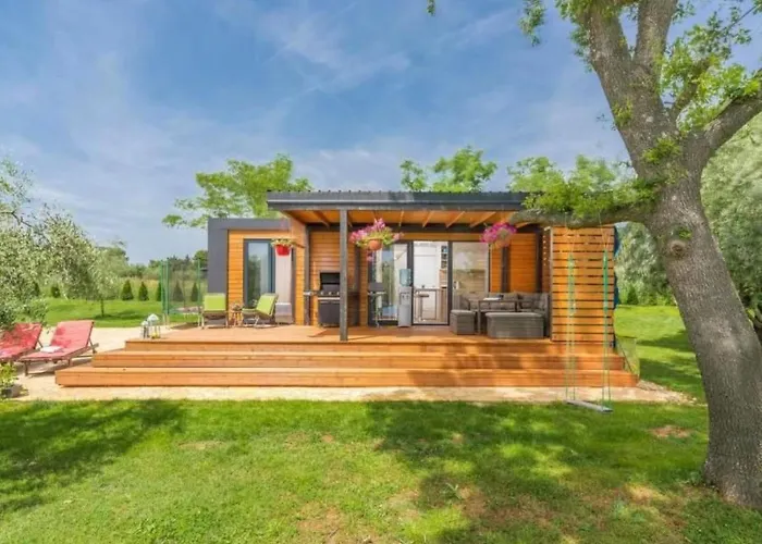 Semesterbostad House Ive- Romantische Flucht- Jacuzzi- Pool- By Interhome